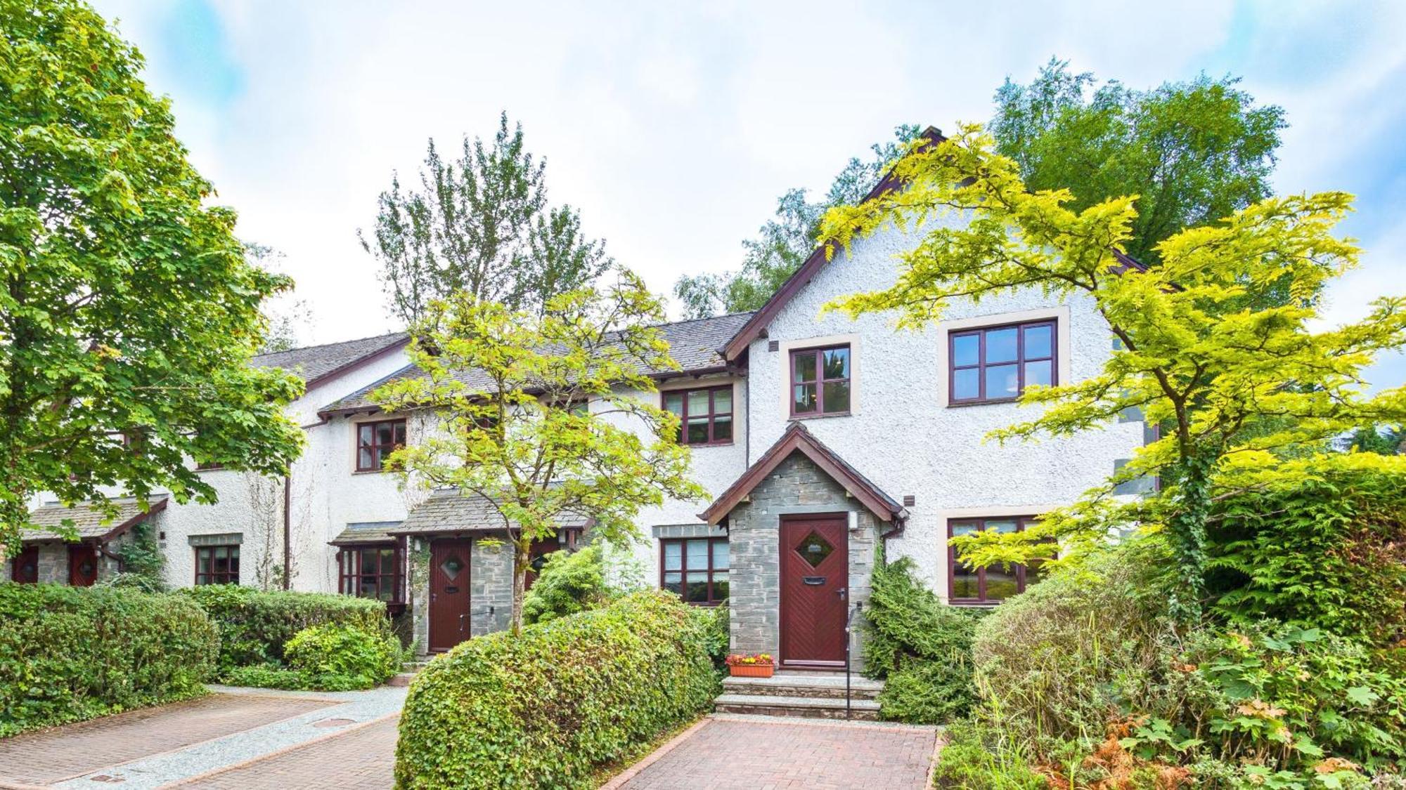 2 Bedroom Lake District Cottage At Windermere Marina Village 보우네스온윈더미어 외부 사진