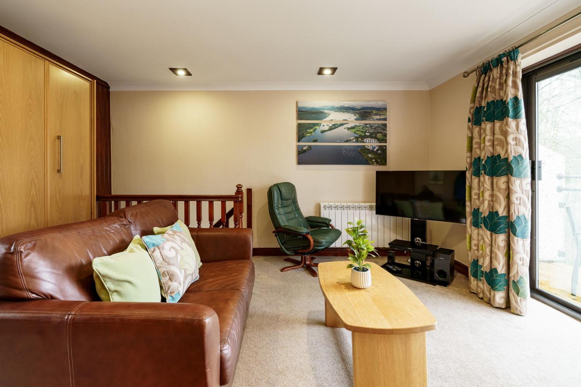 2 Bedroom Lake District Cottage At Windermere Marina Village 보우네스온윈더미어 외부 사진
